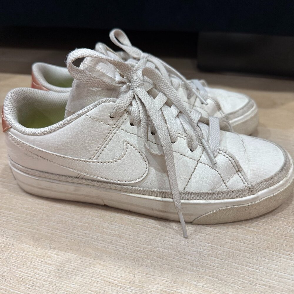 Nike Court Legacy Size 5